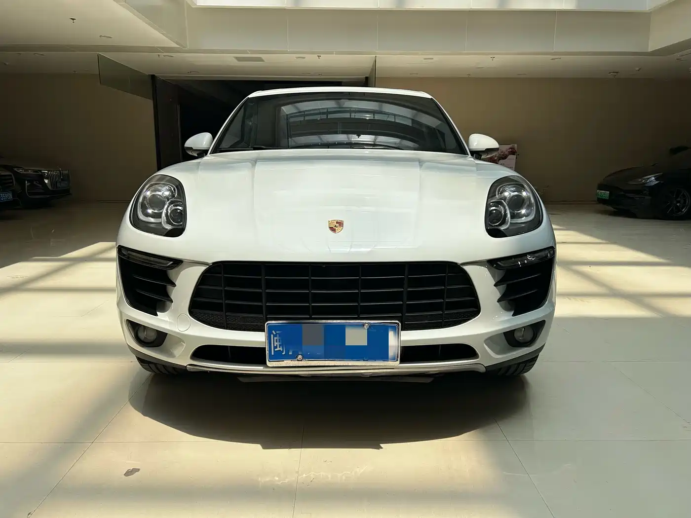 Porsche Macan 2017 Macan 2.0T фото 2