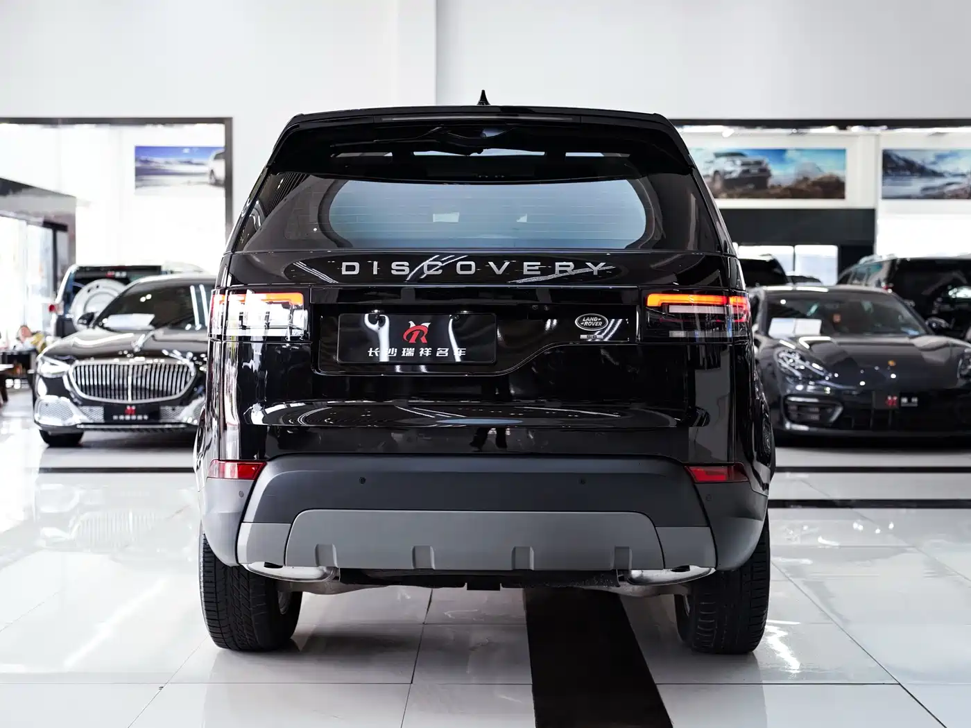 Land Rover Discovery 2019 3.0 SC V6 SE фото 15