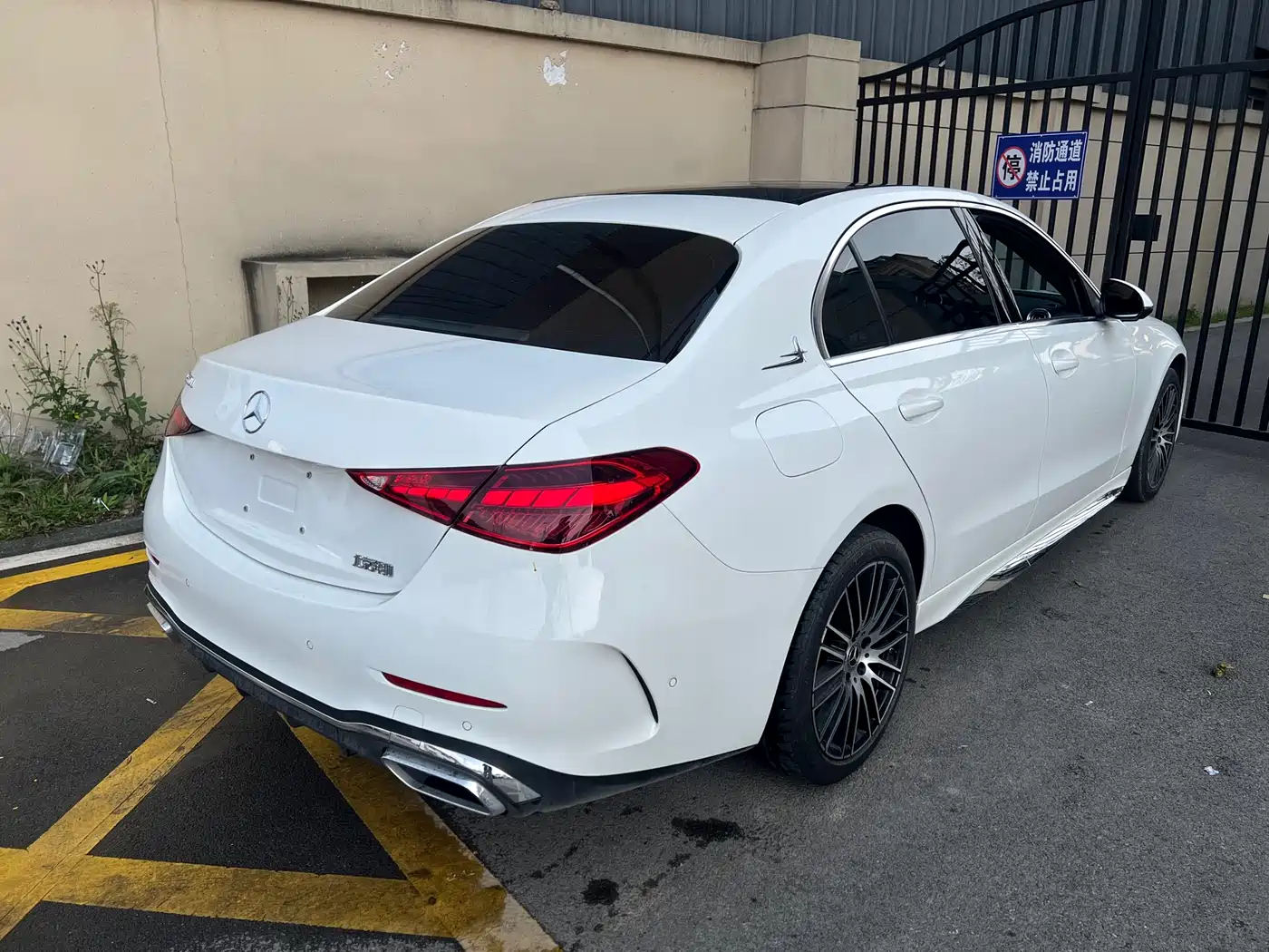 MERCEDES-BENZ C CLASS