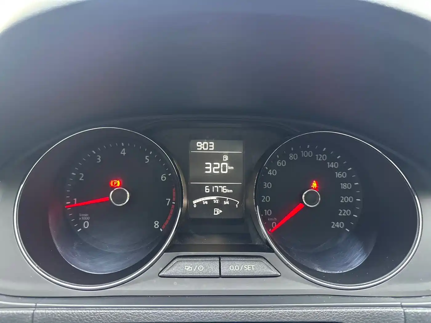 Volkswagen Lavida 2017 1.6L Manual Comfort Edition фото 9