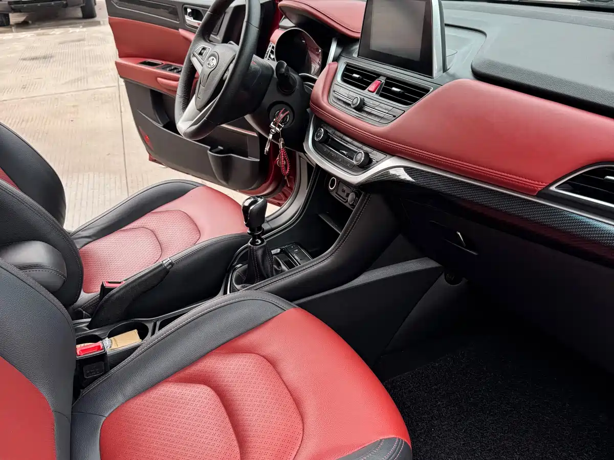 Фото 9 - JAC Motors Refine S3