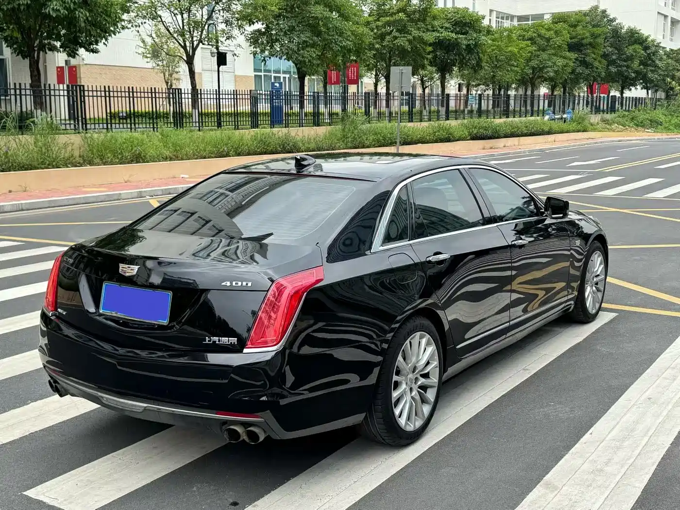 Cadillac CT6 2016 40T Leading фото 16
