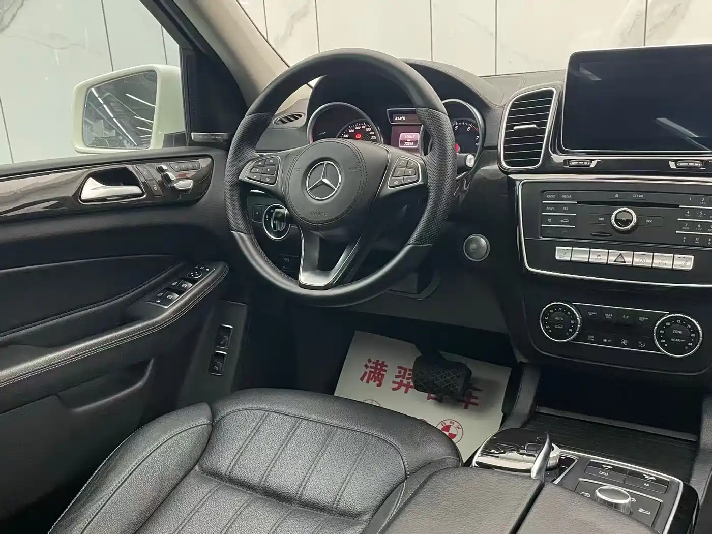 Mercedes-Benz GLS 2016 GLS 400 4MATIC Luxury фото 21