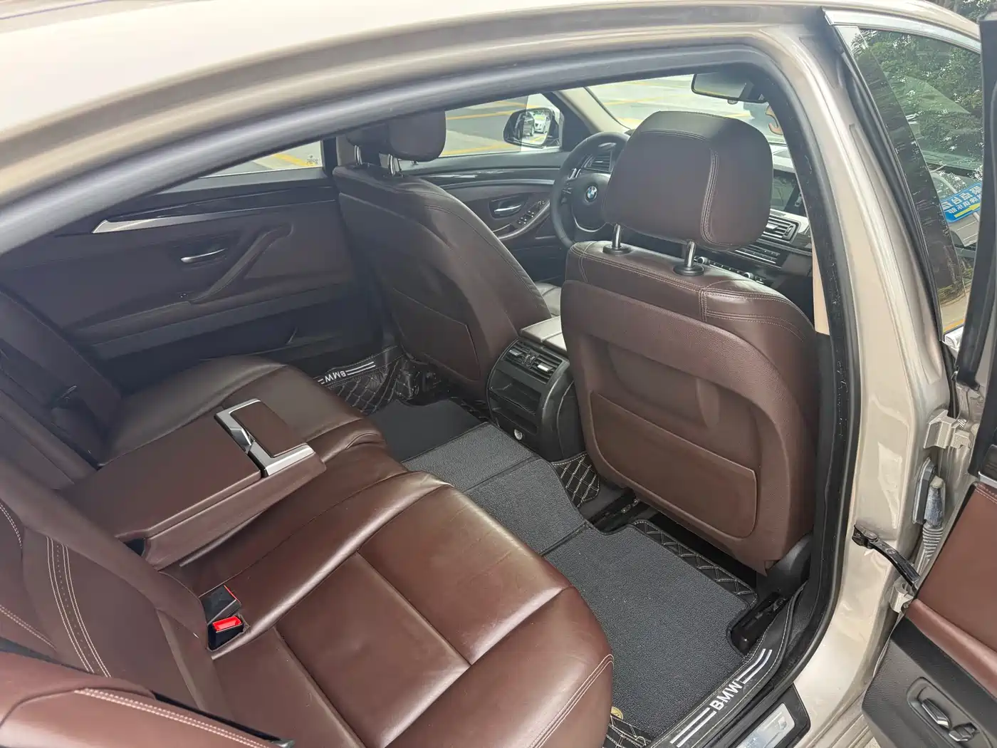 BMW 5 Series 2014 525Li Luxury Design Package фото 16