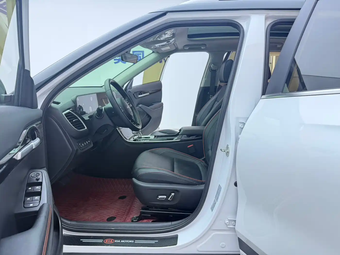 Kia Seltos 2023 1.5L CVT Premium Edition фото 5