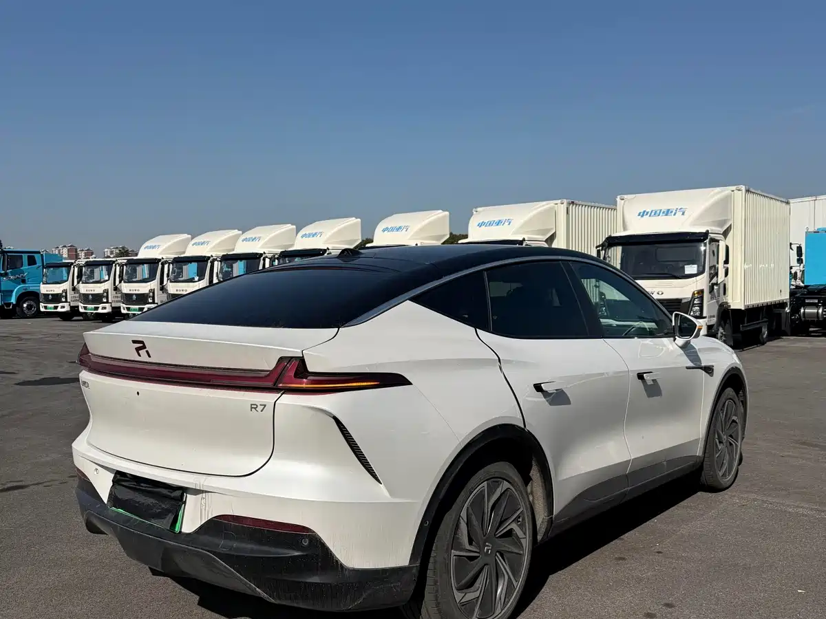 RISING AUTO FEIFAN R7