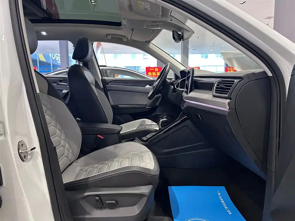 Volkswagen Tayron 2023 300TSI 2WD Luxury Plus Advanced Edition фото 12