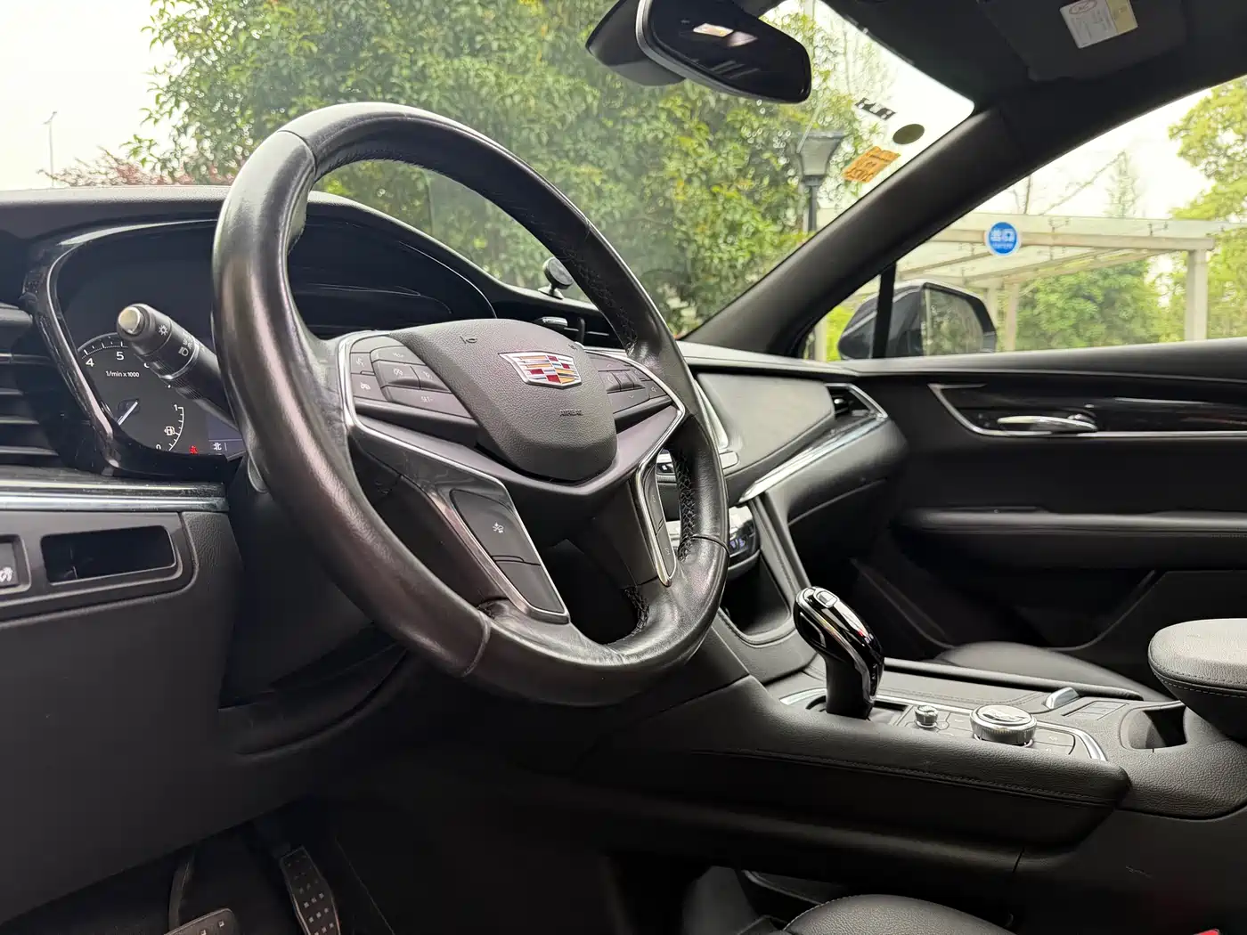 Cadillac XT5 2022 2.0T 2WD Luxury фото 10