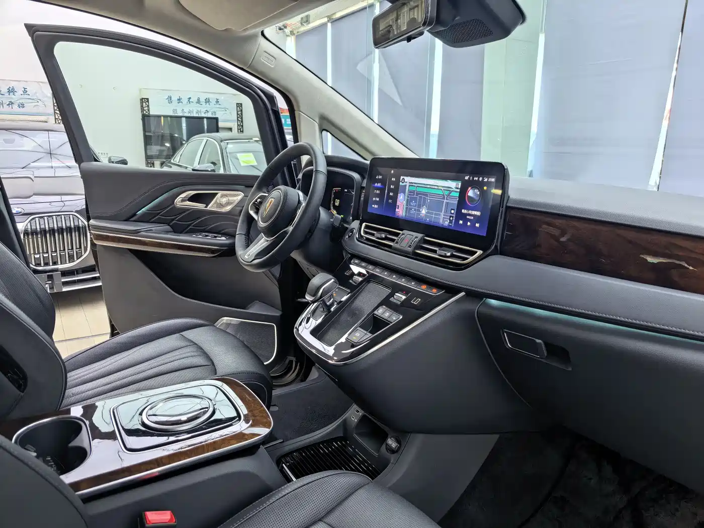 Hongqi HQ9 2023 2.0T Smart Connect Flagship фото 11