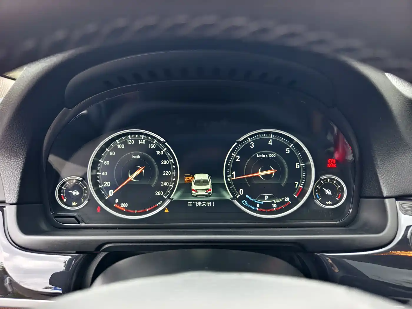 BMW 5 Series 2014 520Li Elegance фото 17
