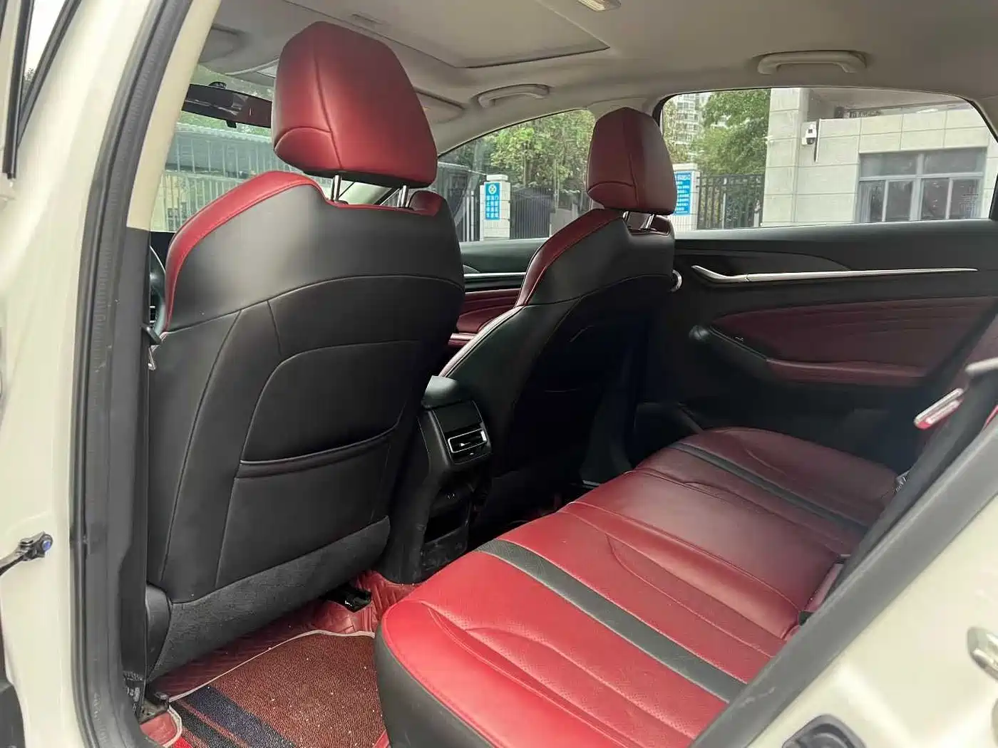 Фото 6 - Changan Eado