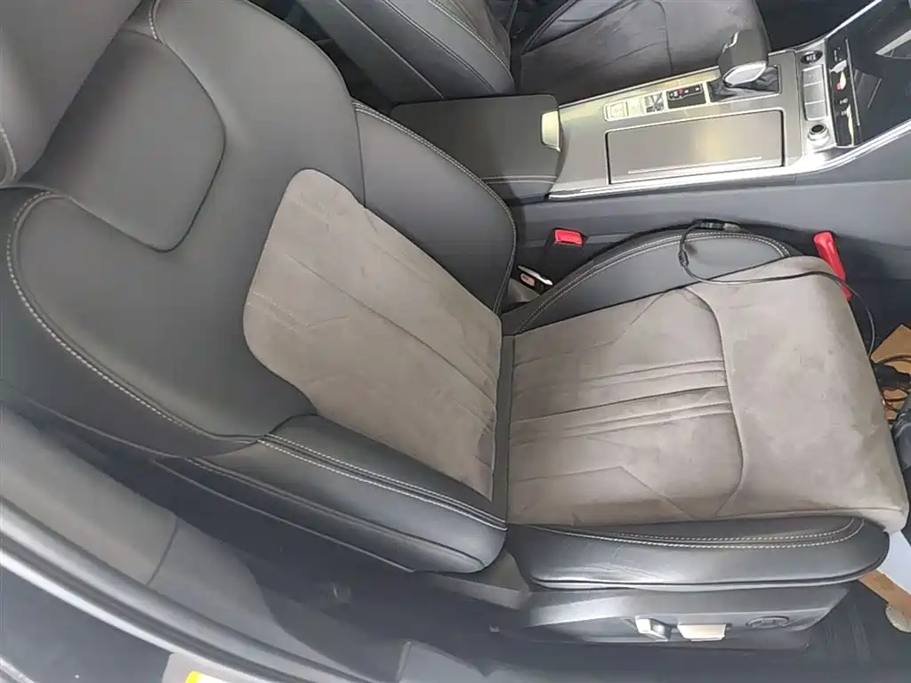 Audi A6L 2023 Facelift 40 TFSI Luxury Dynamic фото 25