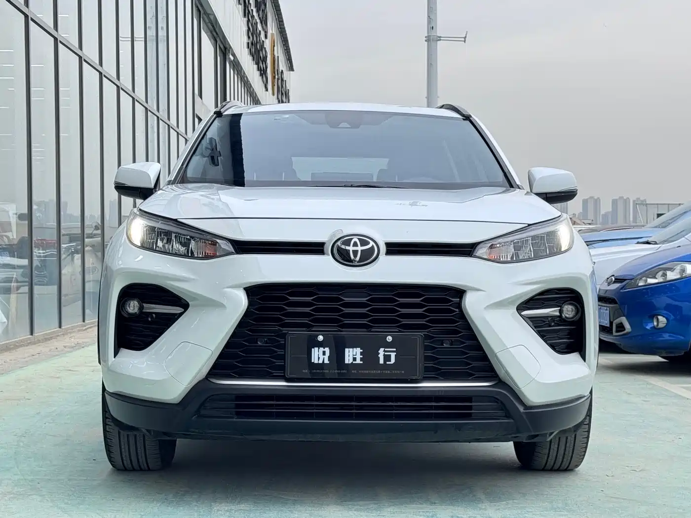 Toyota Wildlander 2020 2.0L CVT 2WD Premium фото 2