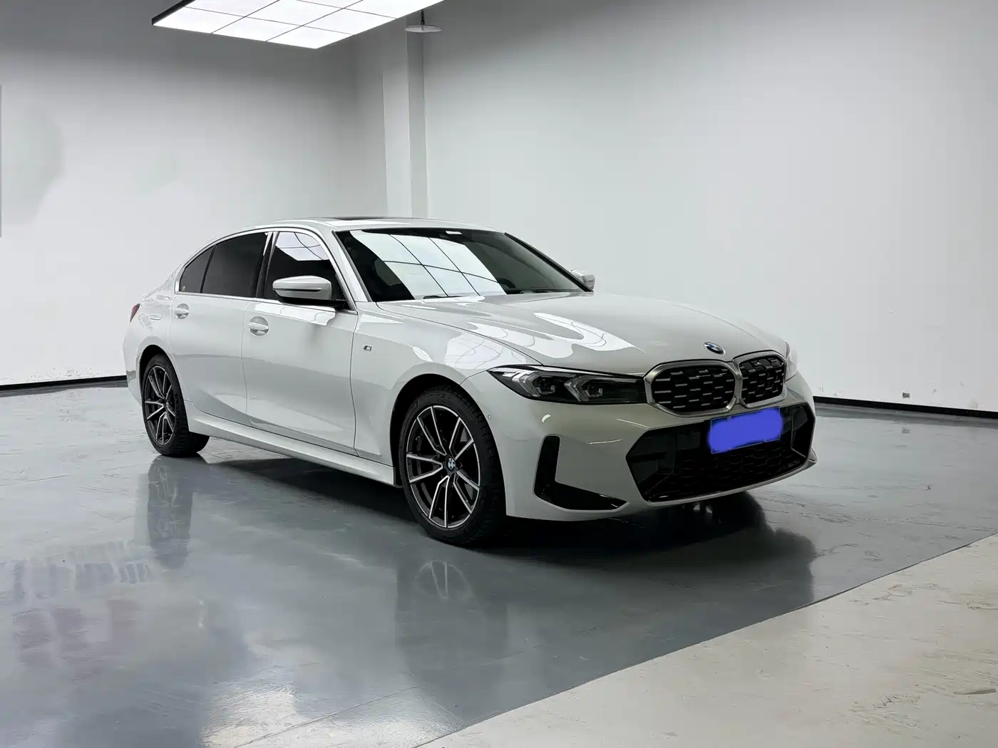 BMW 3 Series 2024 325Li M Sport Package фото 3
