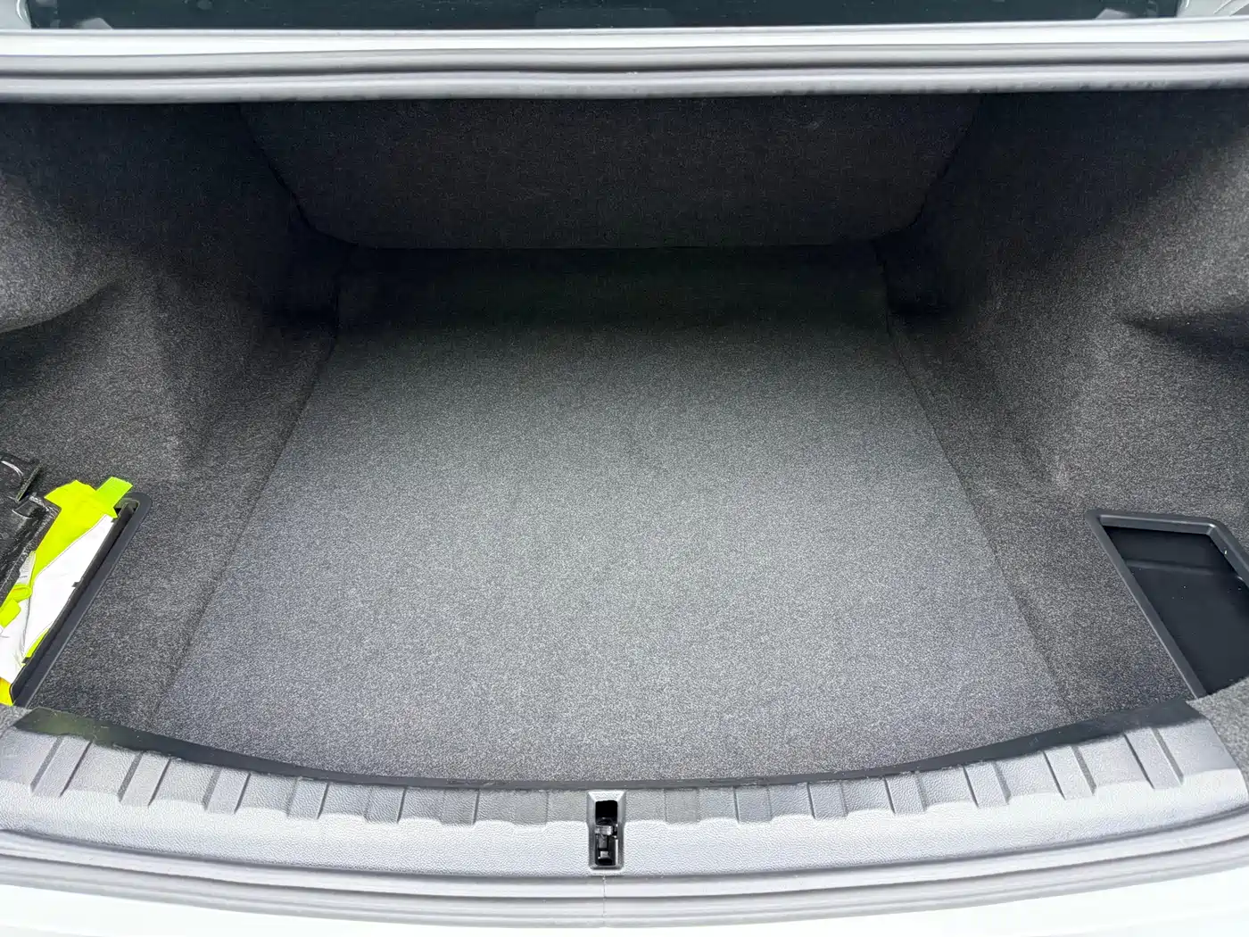 BMW 3 Series 2024 325Li M Sport Package фото 19