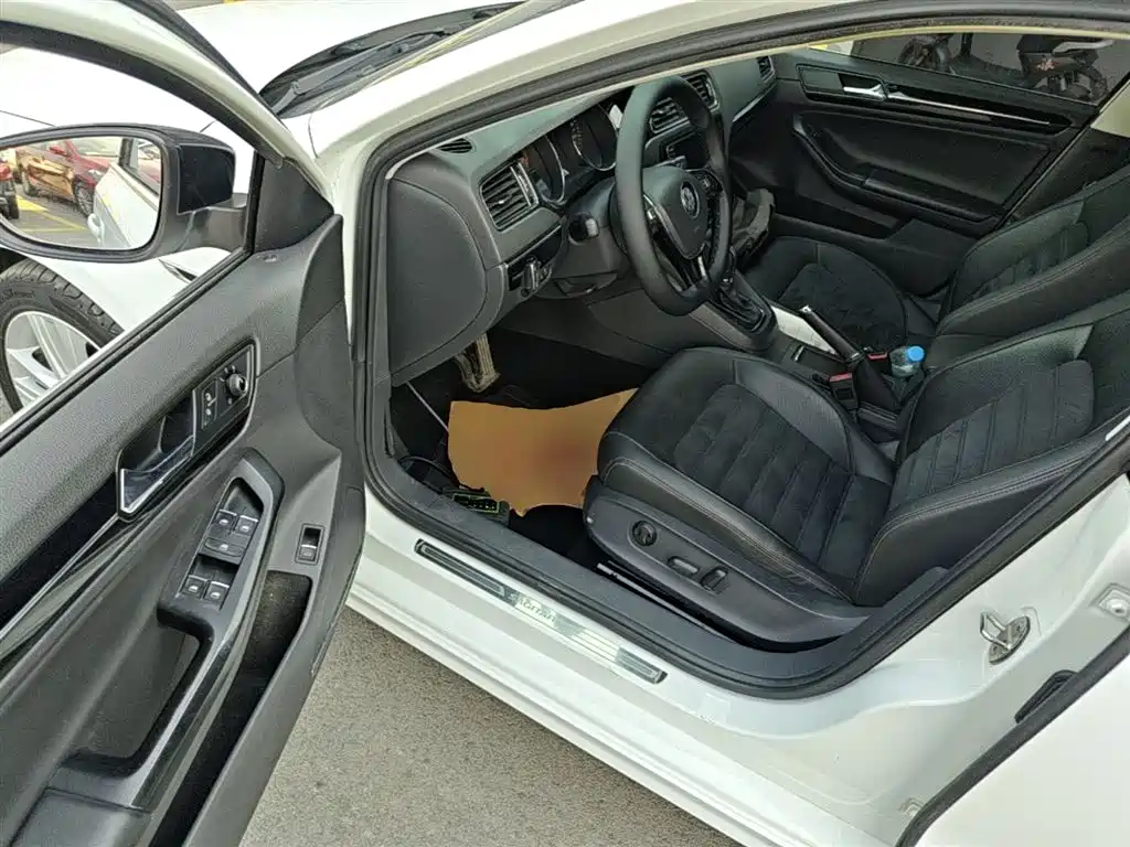 Volkswagen Sagitar 2018 280TSI DSG Luxury фото 16