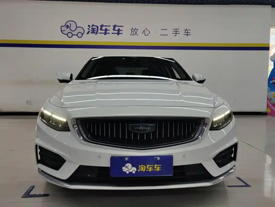 Фото 2 - Geely Preface