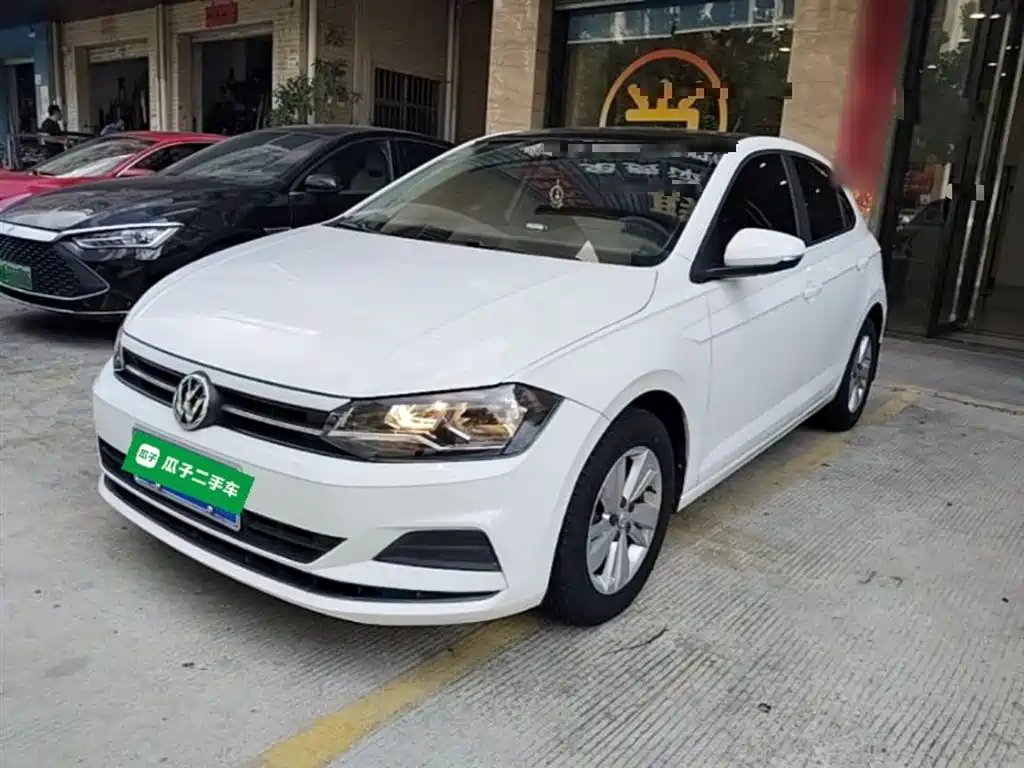 Volkswagen Polo 2019 Plus 1.5L Automatic Panorama Enjoyment Edition фото 2