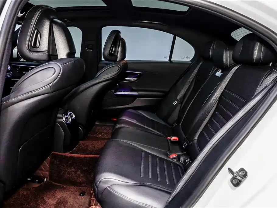 Mercedes-Benz C-Class 2024 Facelift III C 260 L Sport фото 9