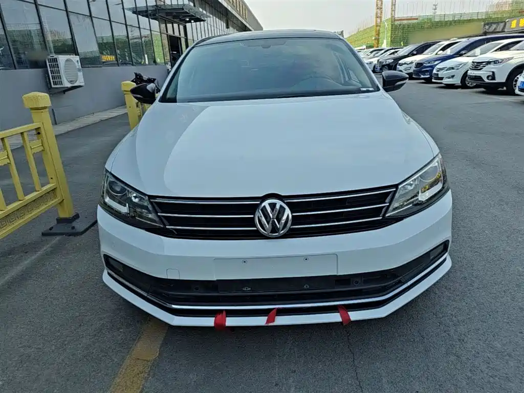 Volkswagen Sagitar 2018 280TSI DSG Luxury фото 3