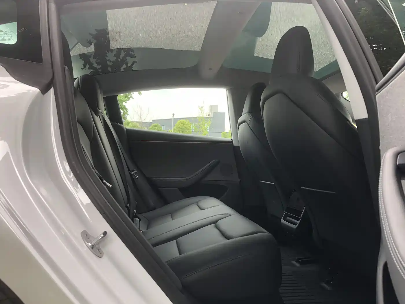 Tesla Model 3 2025 Model Year Facelift Rear-Wheel Drive фото 7