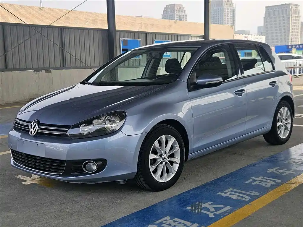 Volkswagen Golf 2011 Model 1.6 Automatic Fashion