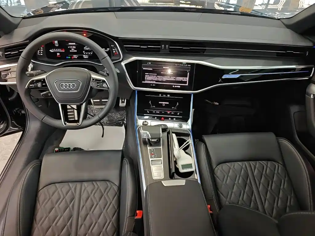 Audi A6L 2026 2026 Model Year 45 TFSI quattro Premium Dynamic