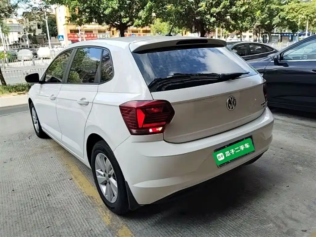 Volkswagen Polo 2019 Plus 1.5L Automatic Panorama Enjoyment Edition фото 5