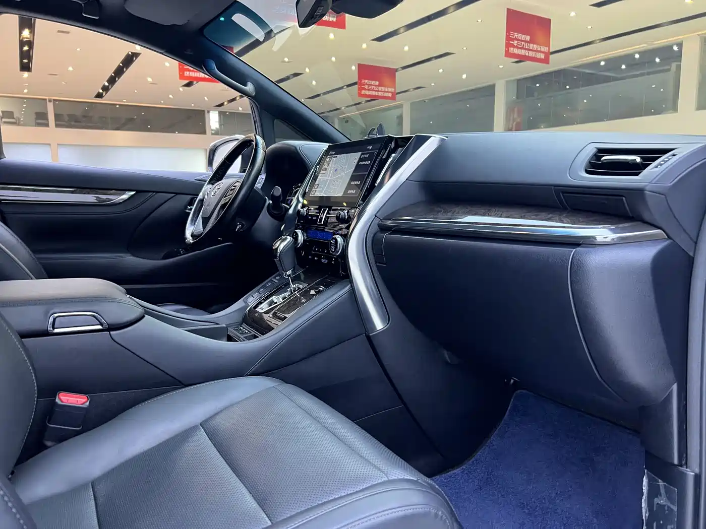 Toyota Alphard 2021 Hybrid 2.5L Premium фото 16