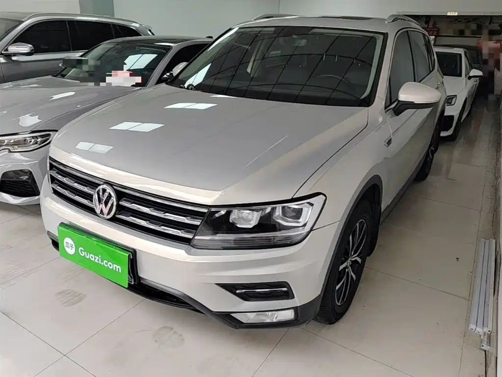Volkswagen Tiguan L 2018 330TSI Automatic 2WD Luxury Edition фото 2