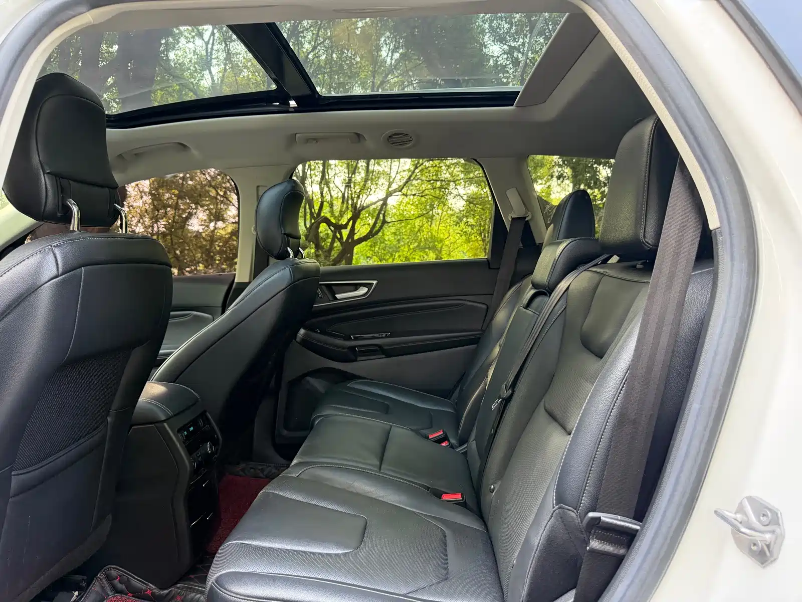 Фото 6 - Ford Edge