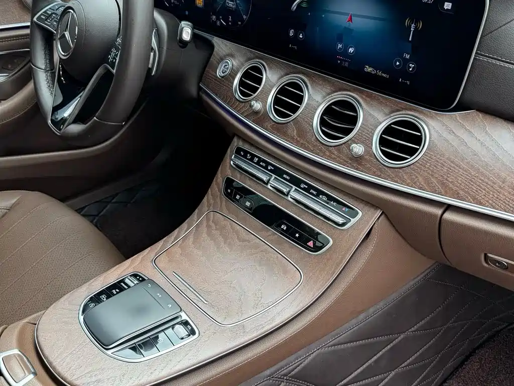 Mercedes-Benz E-Class 2023 E 300 L Fashion фото 10