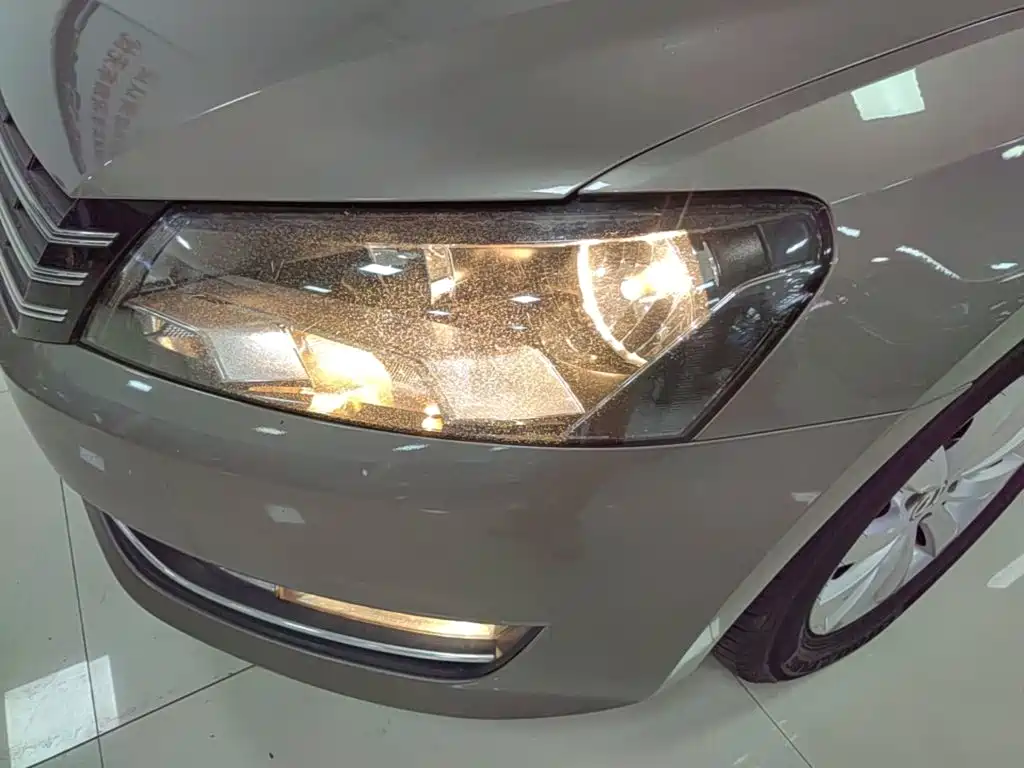 Фото 24 - Volkswagen Passat