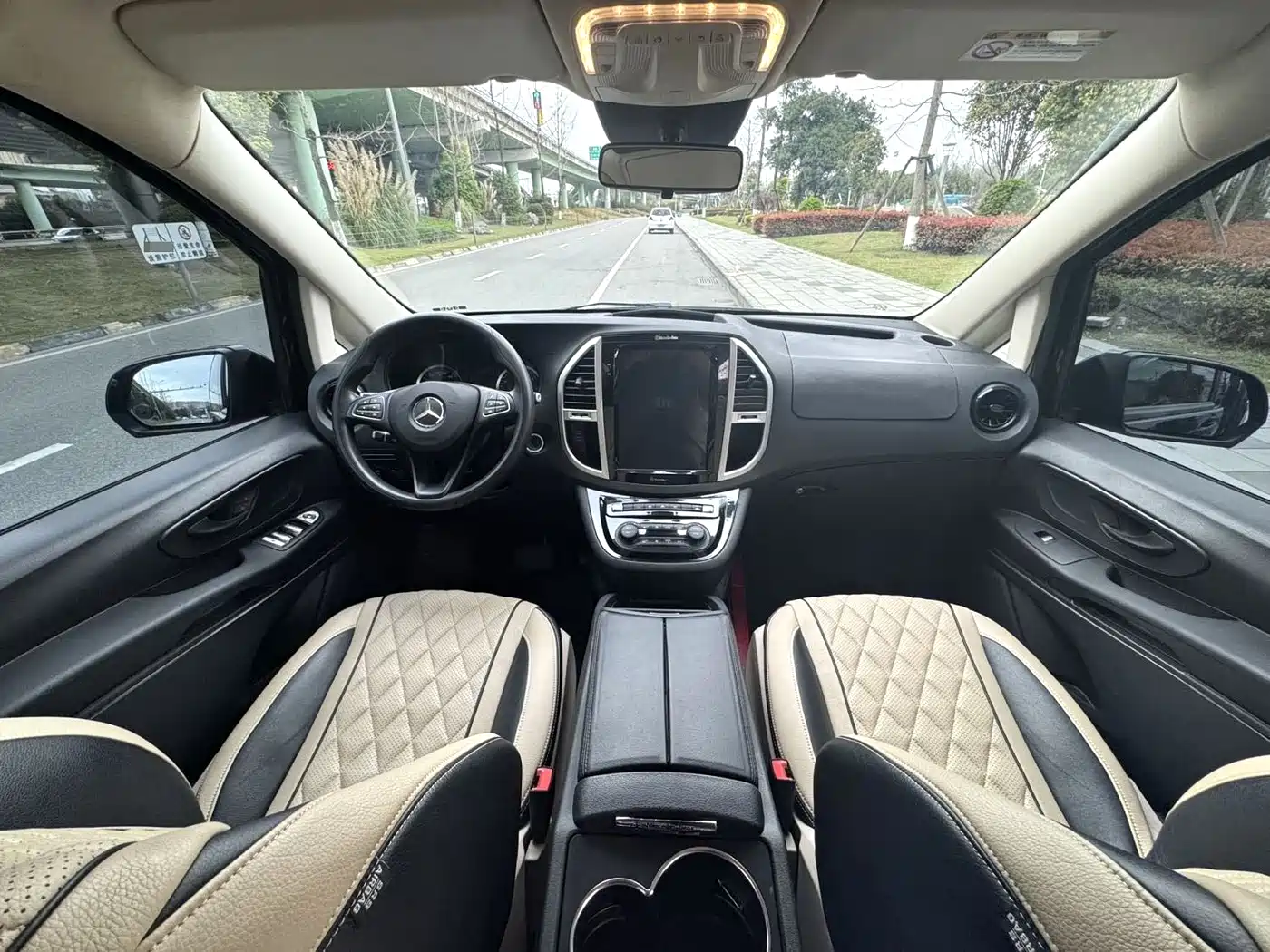 Mercedes-Benz Vito 2021 2.0T Elite 7-Seater фото 5