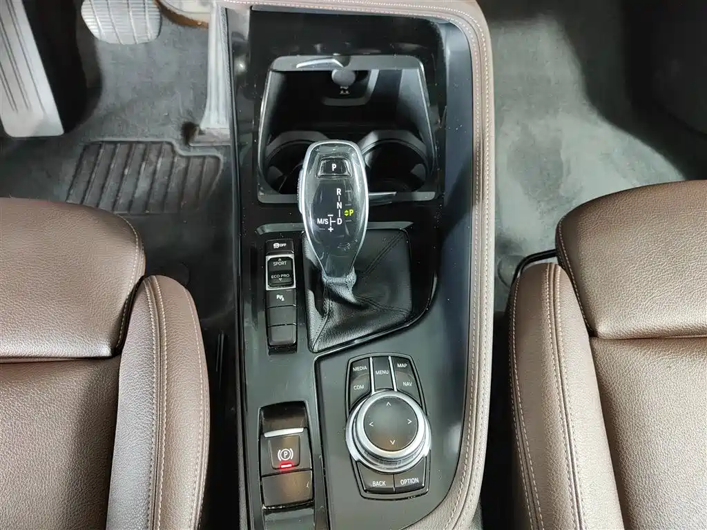 BMW X1 2020 sDrive20Li Premium Edition фото 11