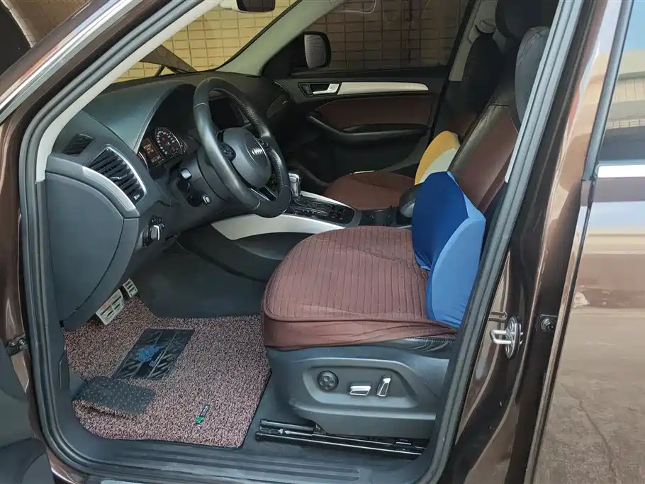 AUDI Q5