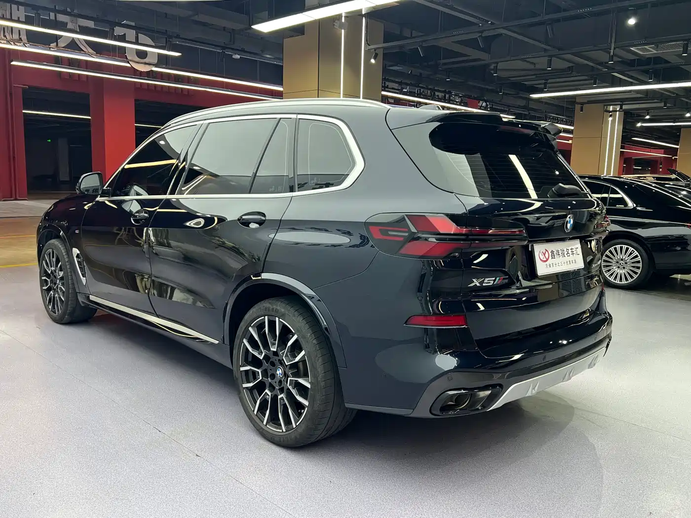 BMW X5 2023 xDrive 40Li M Sport Package фото 17