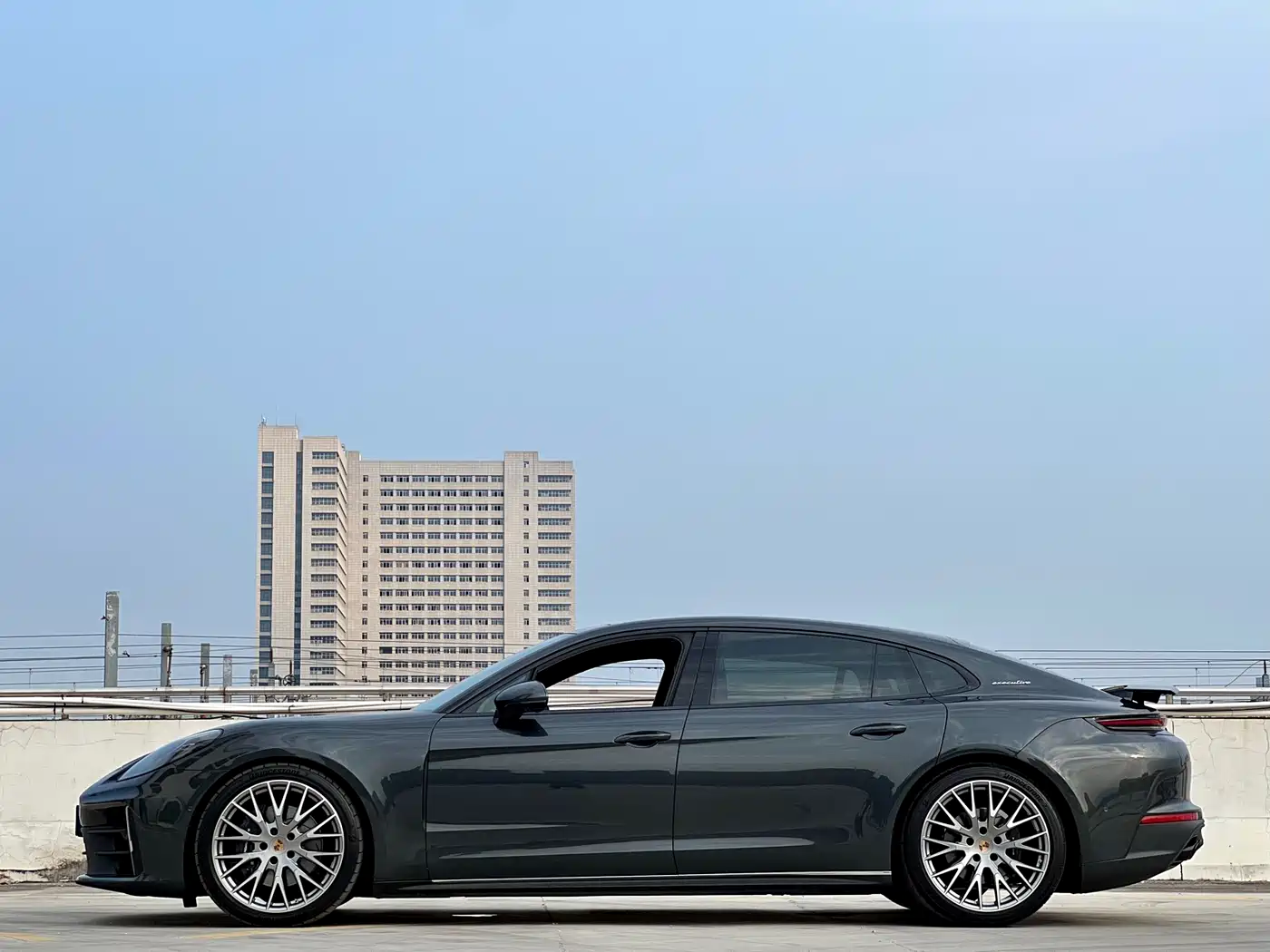Porsche Panamera 2026 Panamera 4 Executive Long Wheelbase 2.9T фото 12