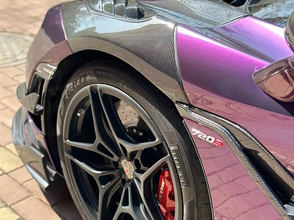 Photo 4 - McLaren 720S