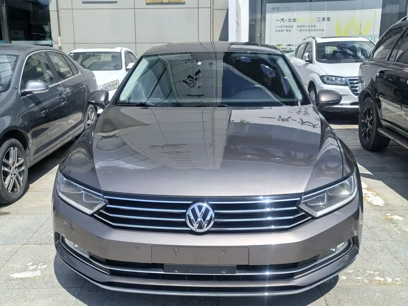 Volkswagen Magotan 2017 330TSI DSG Leading фото 2