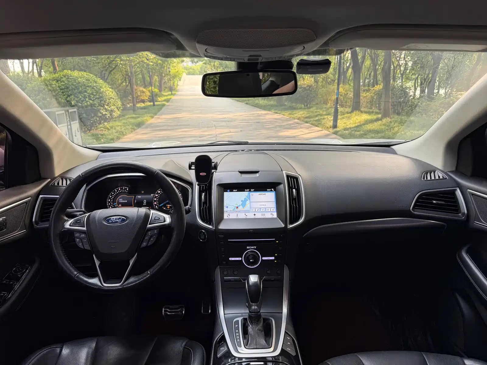 Фото 9 - Ford Edge