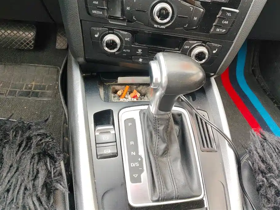 Audi Q5 2015 40 TFSI Technology фото 16