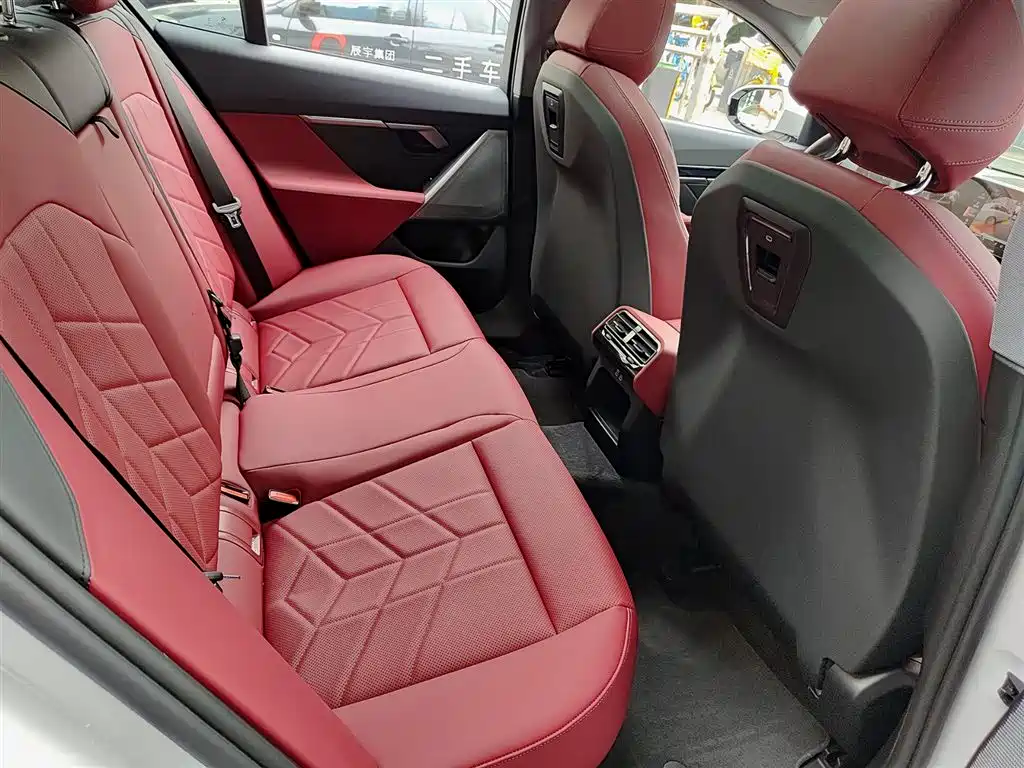 BMW 5 Series (Import) 2024 Model 525i M Sport Package фото 11
