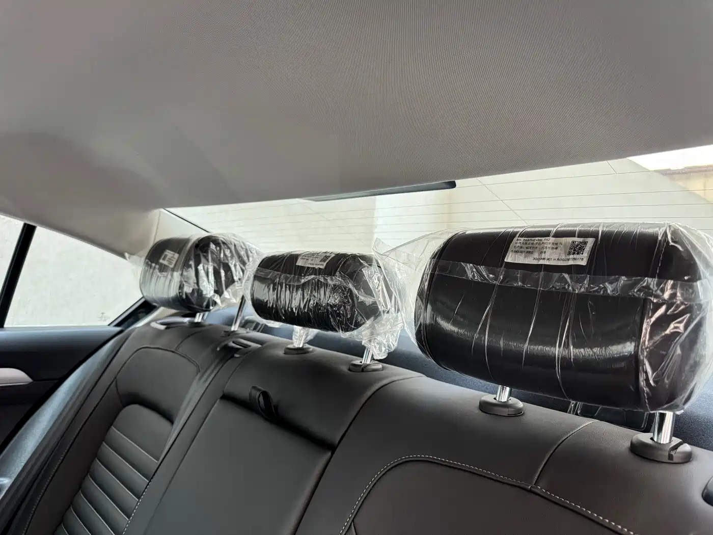 Volkswagen Magotan 2023 2 Million Units Commemorative Edition 280TSI DSG Comfort фото 17