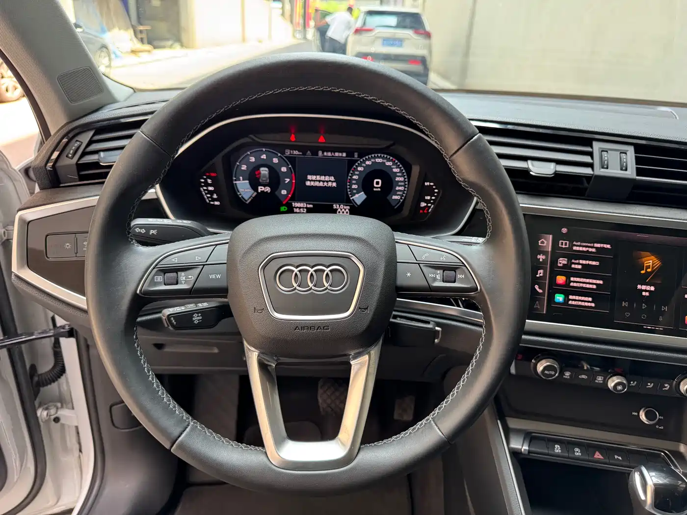 Audi Q3 2023 35 TFSI Progressive Dynamic (1.4T) фото 9