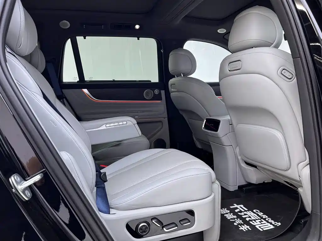 AITO Wenjie AITO M9 2024 Extended Range Ultra 42kWh 6-Seater фото 20