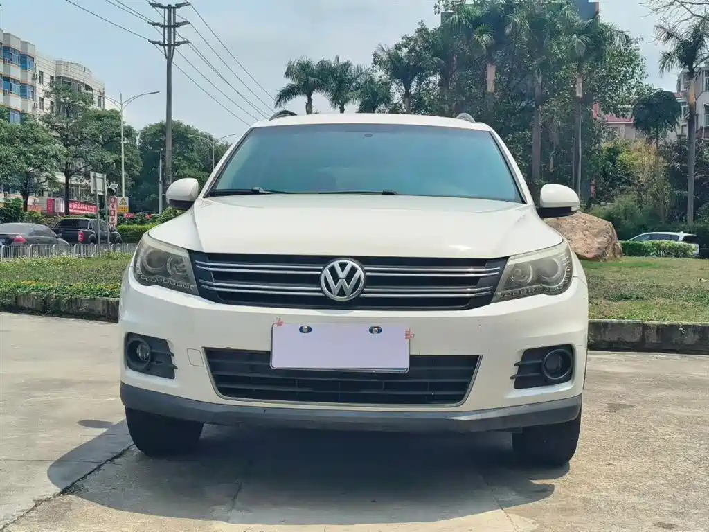Volkswagen Tiguan 2010 1.8TSI Automatic 2WD Urban фото 2