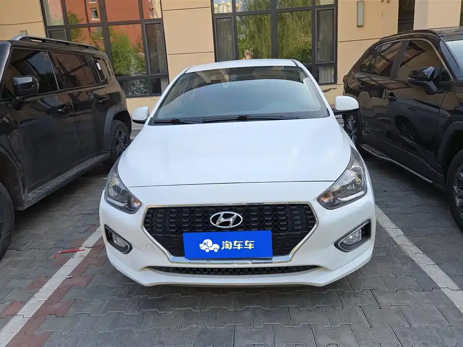 Hyundai Verna 2017 1.4L Manual Color Edition (China V) фото 2