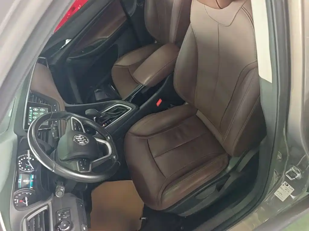 Фото 15 - Buick GL6