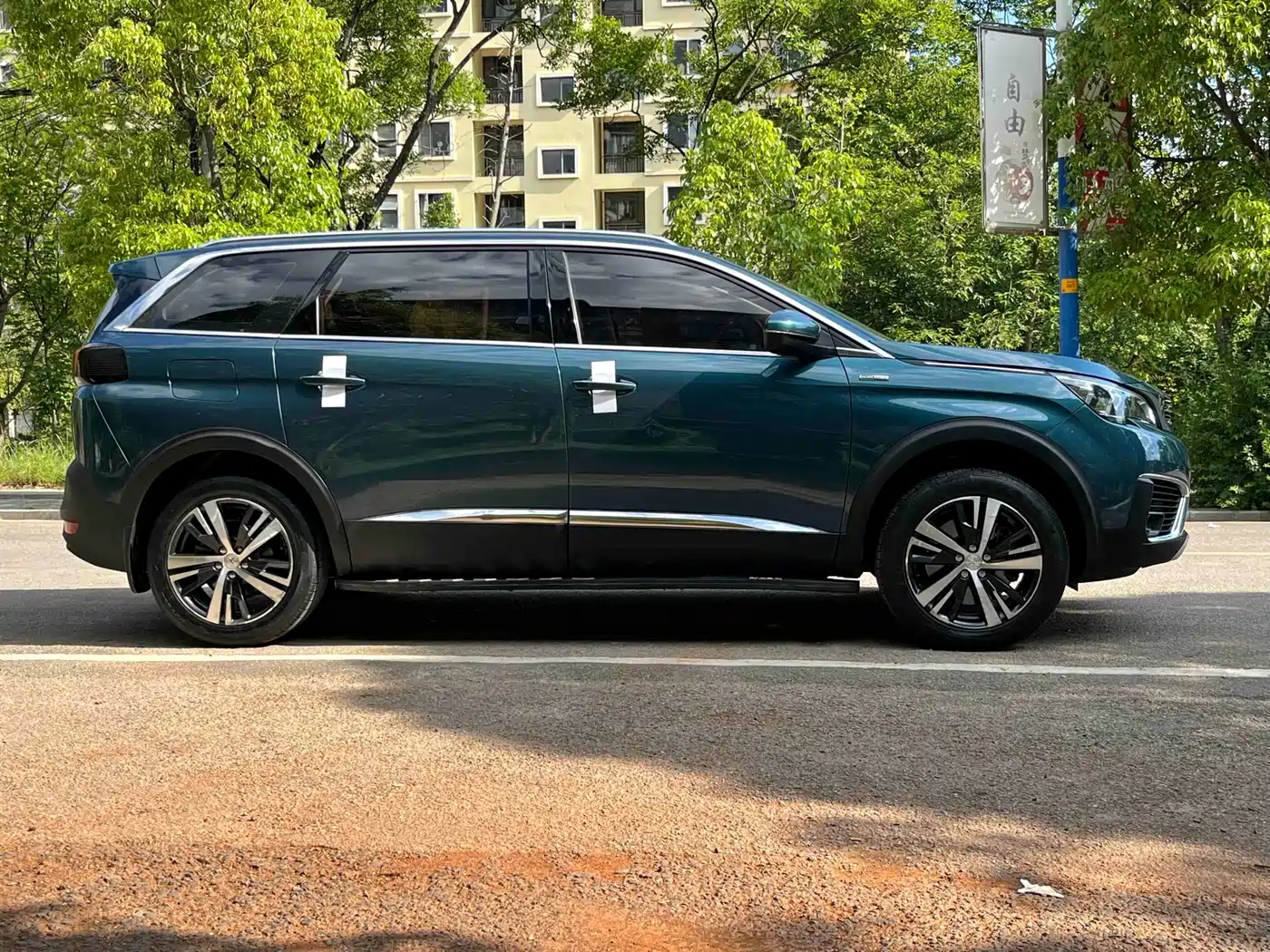 Peugeot 5008 2017 380THP 7-seat Elite Edition фото 4